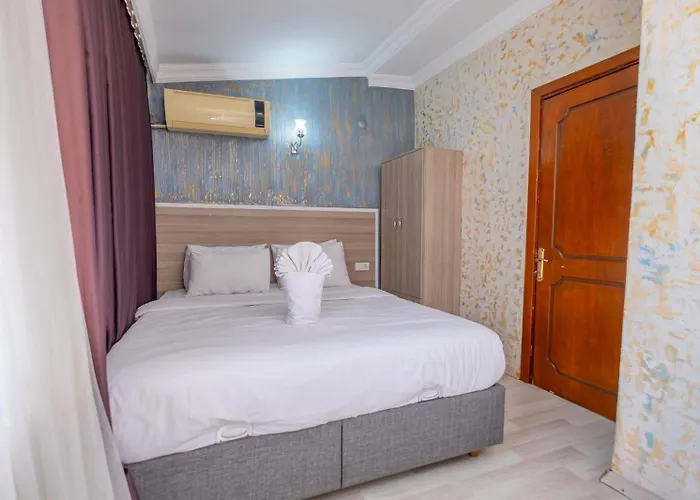 Golden Age * Istanboel